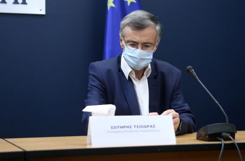  Τσιόδρας: Τα μέτρα για τον κοροναϊό ίσως επηρεάσουν την εποχική γρίπη- Σε εξέλιξη το δεύτερο κύμα της πανδημίας