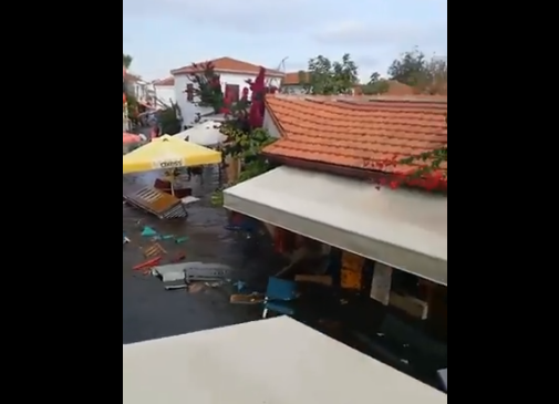  Τσουνάμι χτύπησε την Σμύρνη (vid)