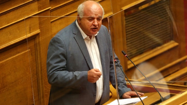  Καραθανασόπουλος: ” Όλες οι κυβερνήσεις εφάρμοσαν την εγκληματική πολιτική της ΕΕ για απελευθέρωση των σιδηροδρόμων ”