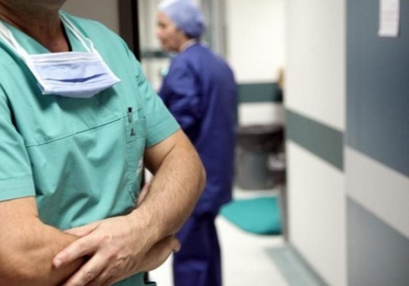  Αγρίνιο: Χειροπέδες σε παθολόγο και νοσηλεύτρια  για παράνομες συνταγογραφήσεις