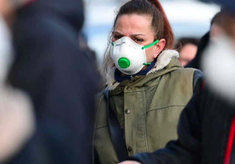  Μάσκα με βαλβίδα: Προστατεύει ή όχι από τον κοροναϊό (νέα μελέτη)