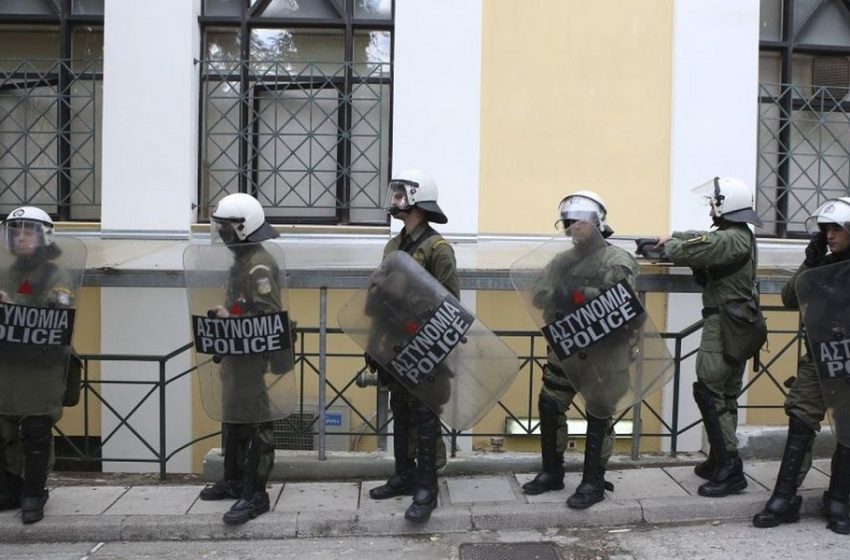  Ένταση στην Ευελπίδων με χημικά και επεισόδια