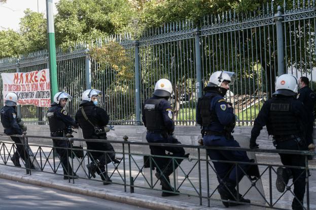  Δεκάδες αστυνομικοί θετικοί στον κοροναϊό στην Αιτωλοακαρνανία- “Φταίει ο συγχρωτισμός λόγω Πολυτεχνείου”