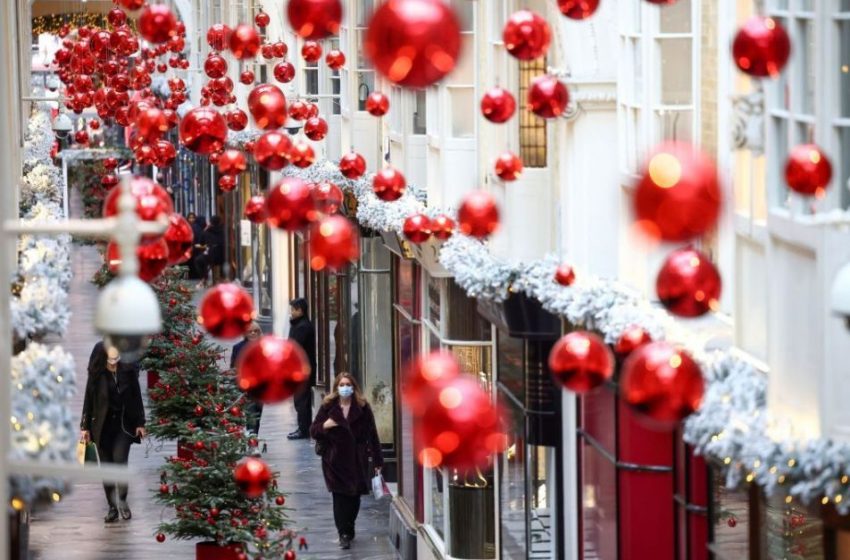  Κοροναϊός: Ρεβεγιόν τα Χριστούγεννα μέχρι τρεις οικογένειες