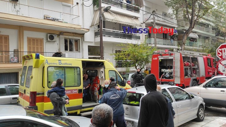  Θεσσαλονίκη: Φωτιά σε διαμέρισμα – Ένα παιδί ανασύρθηκε χωρίς τις αισθήσεις του