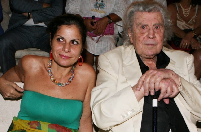  Μαργαρίτα Θεοδωράκη: Αυτή η ελληνίδα τραγουδίστρια πλήρωσε τον λογαριασμό του ρεύματος