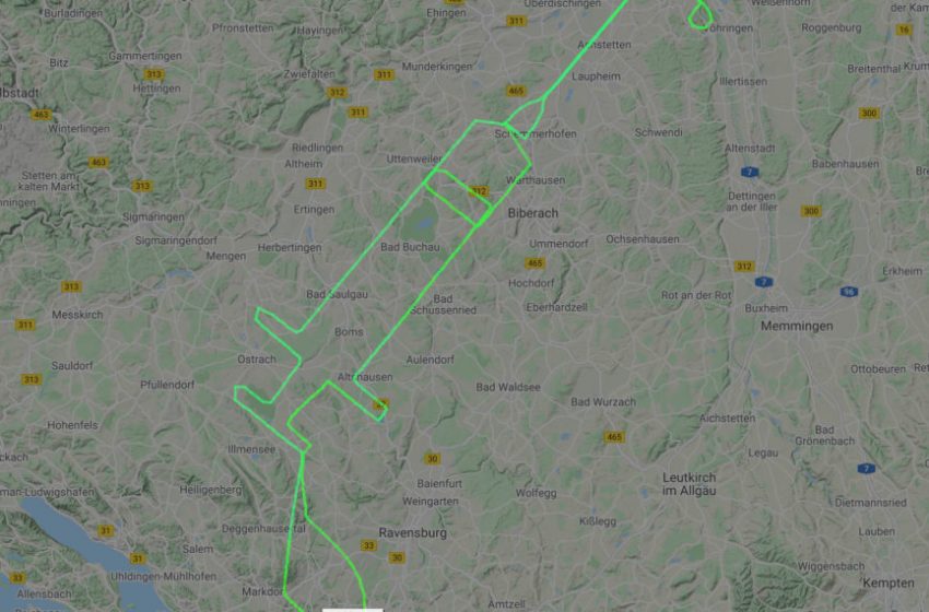  Γερμανός πιλότος πέταξε πάνω από τη Γερμανία και σχημάτισε μια τεράστια σύριγγα