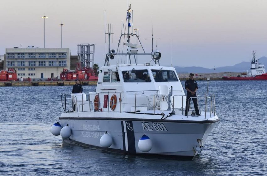  Μυτιλήνη: Ναυάγιο με πρόσφυγες – Ανασύρθηκαν 32, αγνοούνται δύο