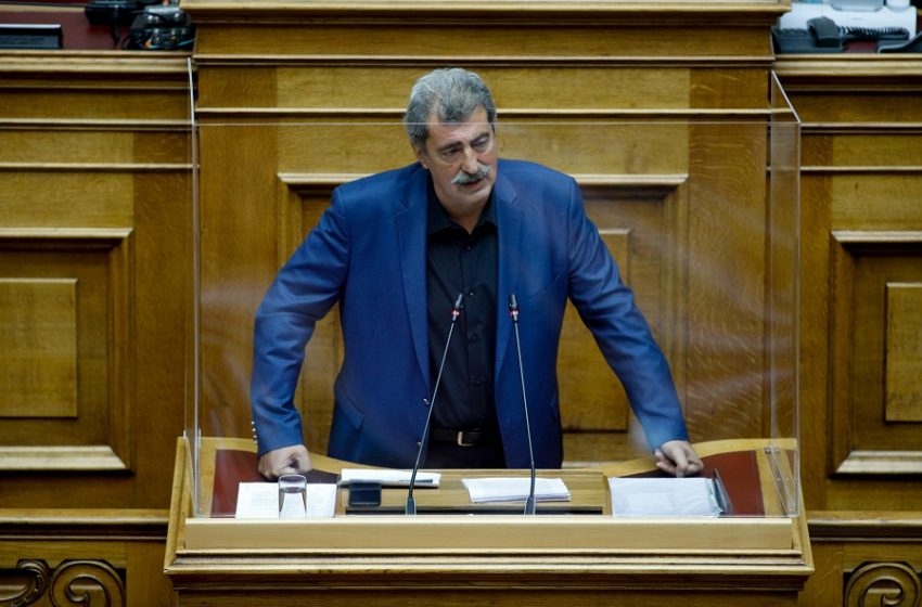  Πολάκης: Μην ποντάρετε όλα τα λεφτά στα εμβόλια, να εγκριθούν νέες θεραπείες