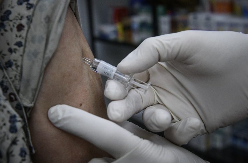  Εμβολιασμός COVID: Σε ποιες περιπτώσεις μπορεί να καταστεί υποχρεωτικός – Η πολιτική των αεροπορικών εταιρειών