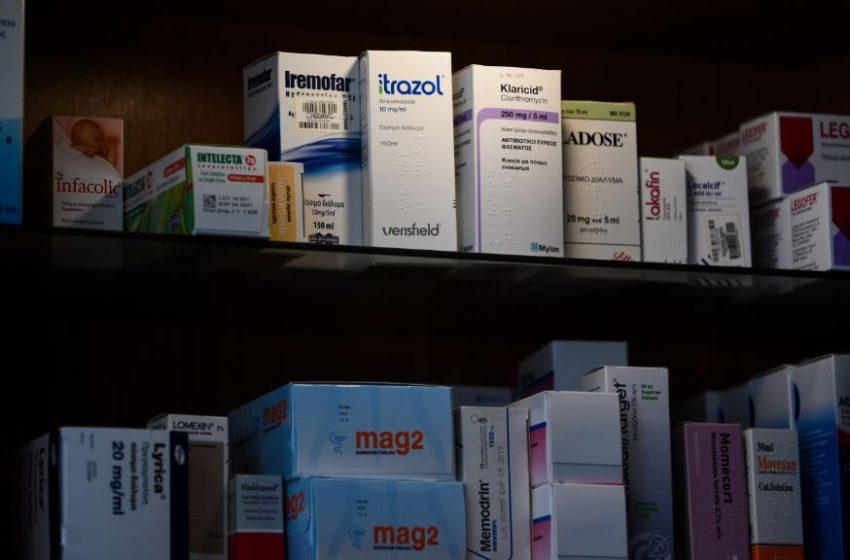  Πλεύρης: Μέχρι τη Δευτέρα θα έχει λυθεί το πρόβλημα με τις ελλείψεις σε συγκεκριμένα φάρμακα
