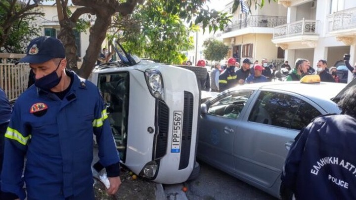  Σοβαρό τροχαίο για παίκτη του μπάσκετ – Γύρισε ανάποδα το αυτοκίνητό του (εικόνα)