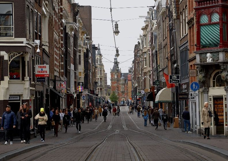  Καθολικό lockdown και στην Ολλανδία για πέντε εβδομάδες