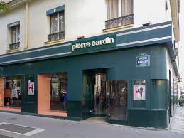 File:Boutique Pierre Cardin à l'angle de l'avenue de Marigny et de la rue  du Faubourg-Saint-Honoré.jpg - Wikimedia Commons