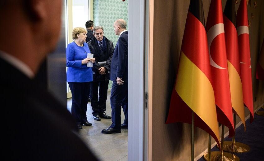  “Ντρίμπλα” Μέρκελ με το προσφυγικό για να αποφύγει ξανά τις κυρώσεις- Η παρέμβαση Δένδια και η τακτική του Μαξίμου