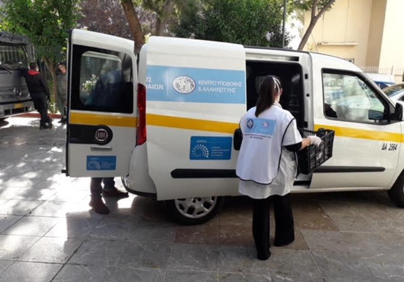  Δήμος Αθηναίων: Μοίρασε 1.200 χριστουγεννιάτικα γεύματα σε άστεγους