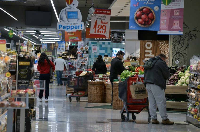  Πανικός σε σούπερ μάρκετ: Φώναζαν από τα μεγάφωνα για κρούσμα κοροναϊού και… βγήκαν εννέα