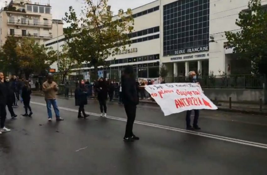  Συγκέντρωση στην Θεσσαλονίκη για τον Γρηγορόπουλο αιφνιδίασε την Αστυνομία (vid)