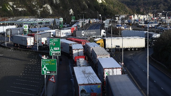  Αναχώρησαν από το Ντόβερ 4.500 νταλίκες