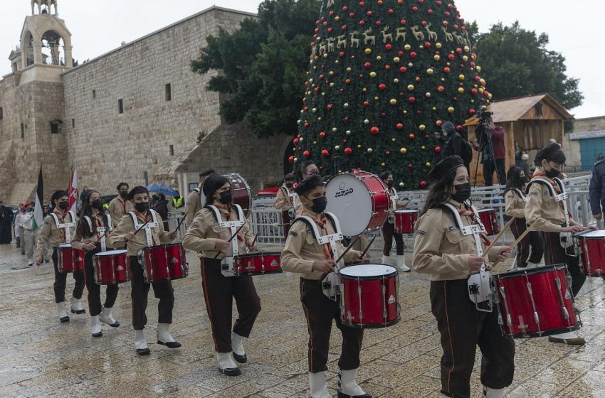  Χριστούγεννα : Ο εορτασμός από την Παναγία των Παρισίων μέχρι την Βηθλεέμ (vid)