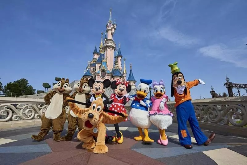  Παρίσι :Κλειστή ως τον Απρίλιο η Disneyland