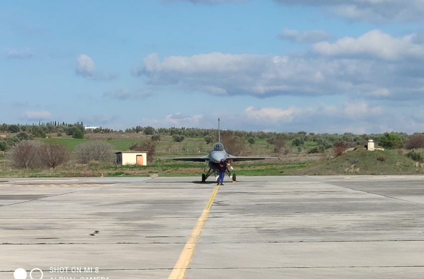  Πέταξε σήμερα το πρώτο F-16 VIPER