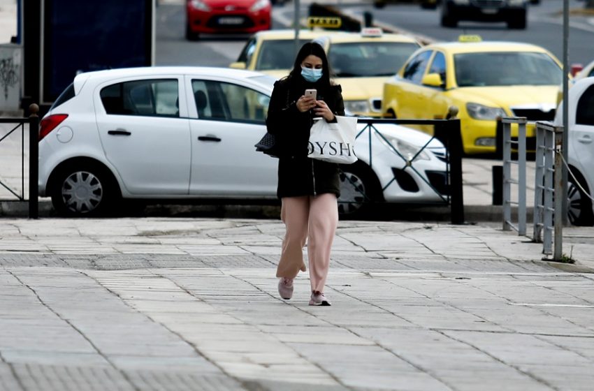  Ύστατη ευκαιρία: Γενναίες εκπτώσεις με στόχο τα 2,5 δισ. τζίρο