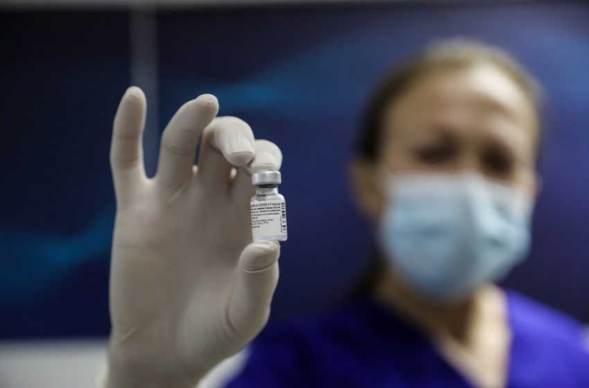  Εμβολιασμοί σε “τέλμα”: Όμηρος εταιρειών η ΕΕ, αμηχανία στην Αθήνα – Στροφή σε ρωσικό και κινεζικό εμβόλιο