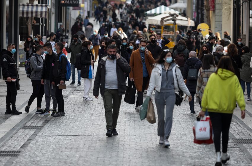  Εκπτώσεις: Πότε ξεκινούν, ποιες Κυριακές θα είναι ανοιχτά τα μαγαζιά