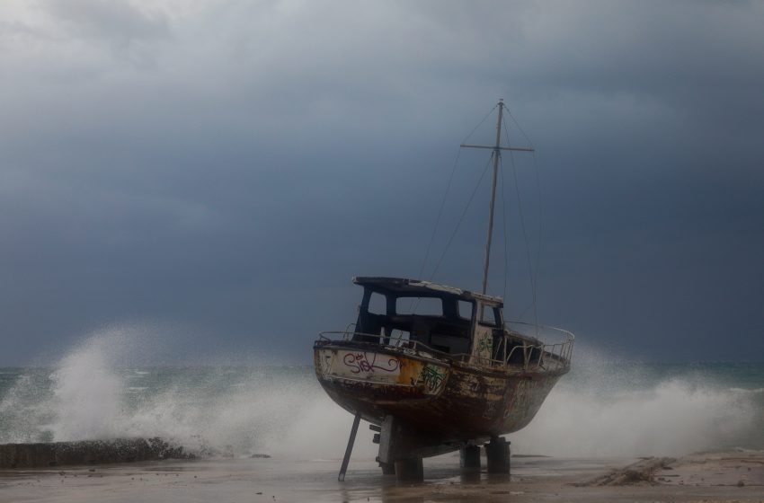  Κλιμάκιο μηχανικών στην Ιθάκη για τα προβλήματα από την ισχυρή βροχόπτωση