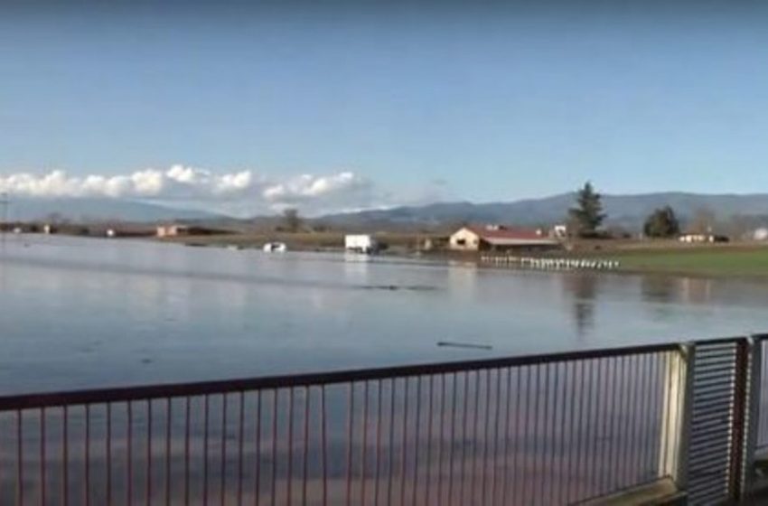  Σέρρες: Ο κάμπος έγινε λιμνοθάλασσα (vid)