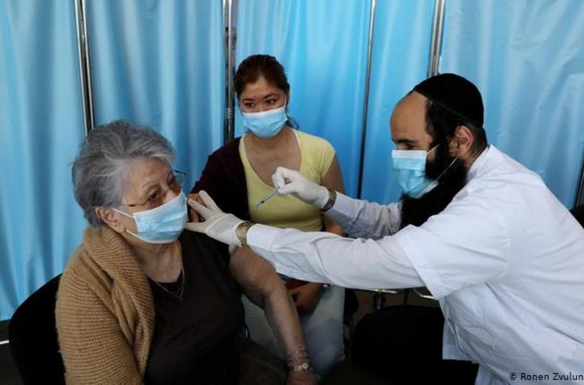  Τι κάνει καλύτερα το Ισραήλ με τους εμβολιασμούς;