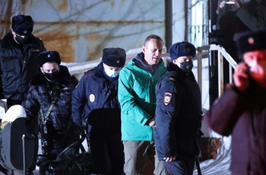  Ρωσία: Μαζικές συλλήψεις στις συγκεντρώσεις για τον Ναβάλνι (vids)