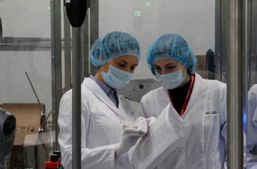  Ασφαλές το ρωσικό εμβόλιο κατά του κοροναϊού σε σπρέι