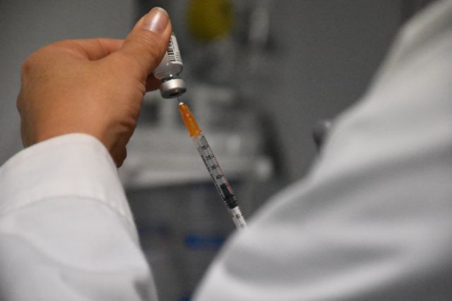  Κέρκυρα : 40χρονη νοσηλεύτρια παρέλυσε στα κάτω άκρα μετά την δεύτερη δόση του εμβολίου – Τι λέει ο πρόεδρος της ΠΟΕΔΗΝ