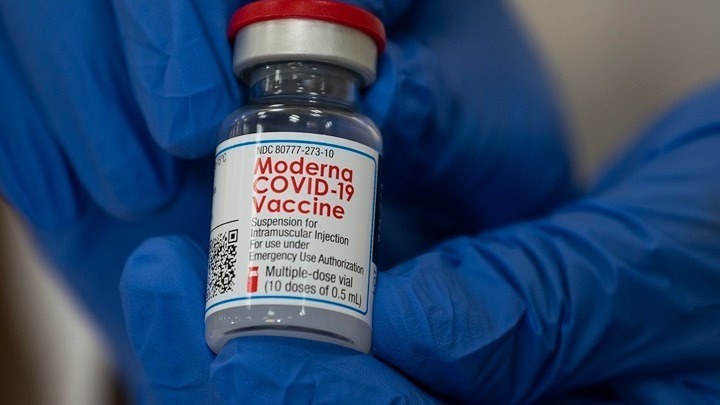 Νέα δοκιμή: Το εμβόλιο της Moderna έχει αποτελεσματικότητα 90%