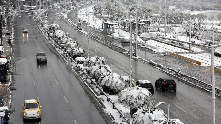  Απαγόρευση της κίνησης φορτηγών στην Αττική Οδό – Αποκαταστάθηκε η κυκλοφορία στη λεωφόρο Αθηνών