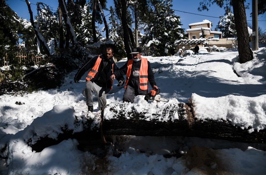  Επιχείρηση απεγκλωβισμού οικογένειας για τη διακομιδή παιδιού