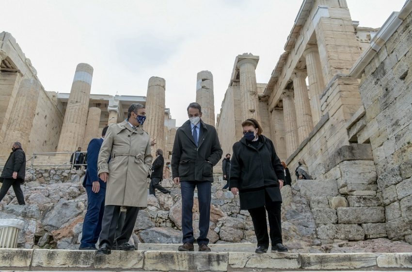  ΑΚΡΟΠΟΛΗ SOS: Κείμενο καταπέλτης κατά Μενδώνη – Ποιοι υπογράφουν