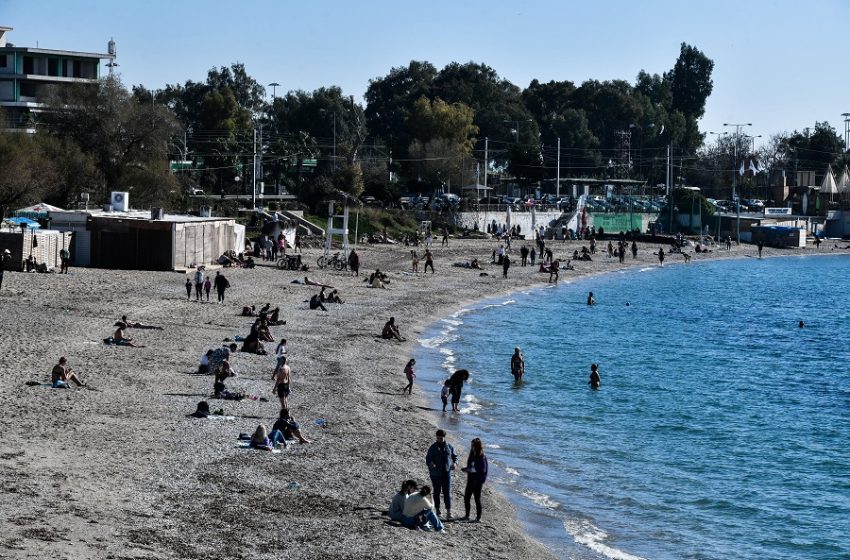  Αστυνομία παντού: Εκτεταμένοι έλεγχοι και μπλόκα – “Φίσκα” η παραλία το πρωί, έρημη πόλη η Αθήνα από τις 6