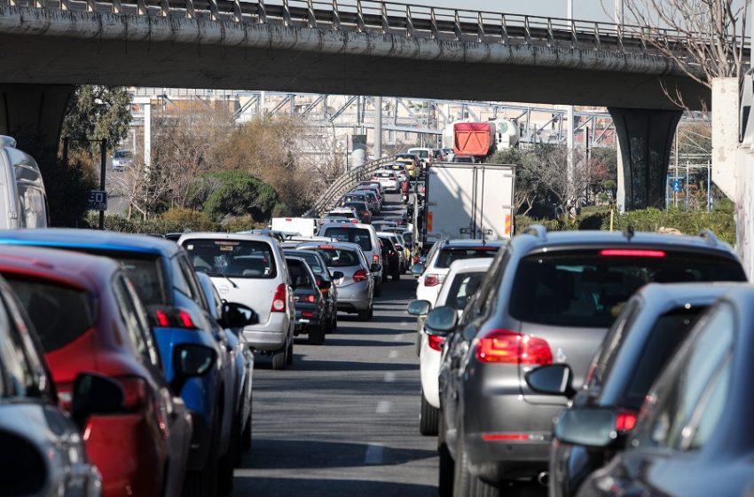  Δεν είναι μόνο τα τέλη – Φόρους 2 δισ. πληρώνουμε σήμερα Παρασκευή