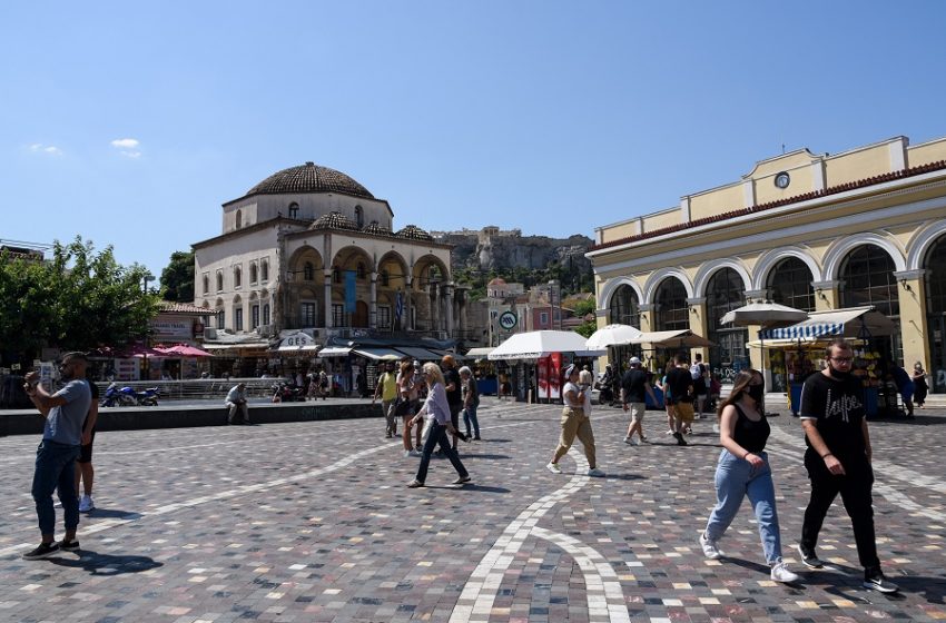  Times: Η Αθήνα ανοίγει τα σύνορα σε βρετανούς τουρίστες