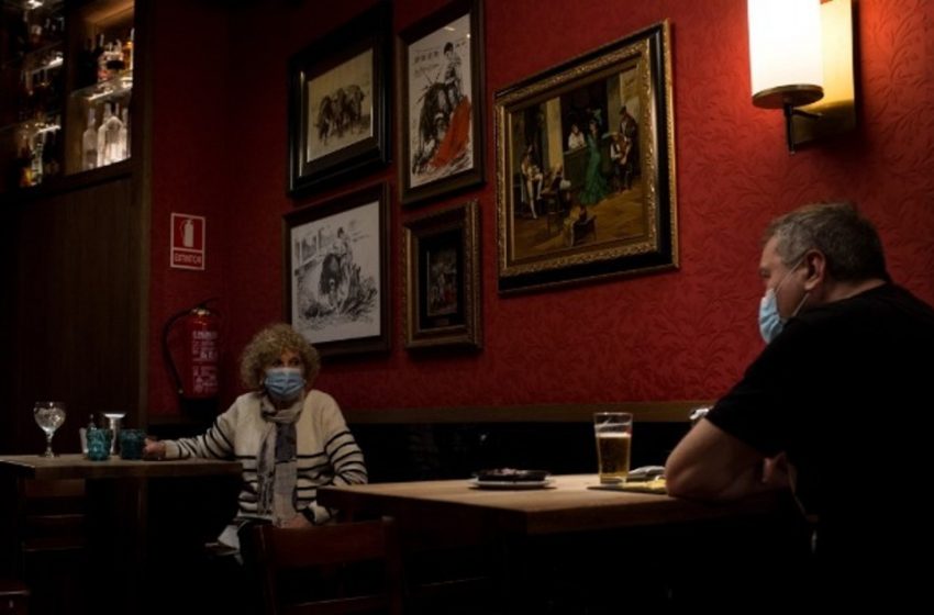  Πάνε Μαδρίτη οι Γάλλοι τουρίστες. Ανοιχτά το βράδυ μπαρ και εστιατόρια παρά το τρίτο κύμα