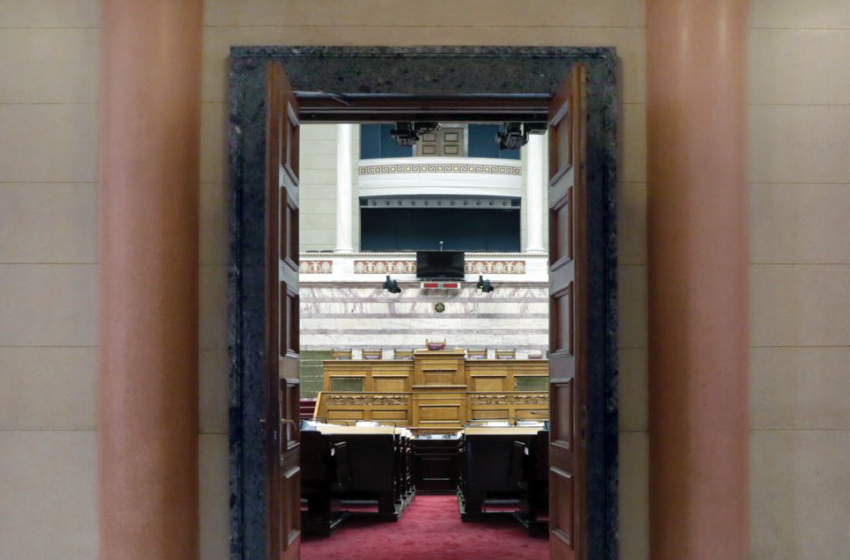  Σε “καραντίνα” η Βουλή λόγω κρουσμάτων κοροναϊού- Το έγγραφο προς τους βουλευτές που προκάλεσε αναστάτωση