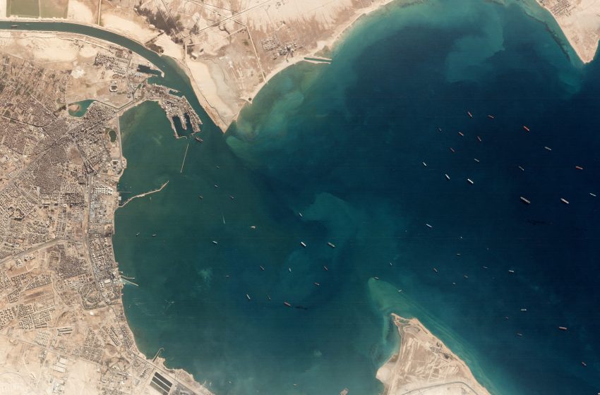  Ο αποκλεισμός του Σουέζ προκαλεί “κραχ” στα ναύλα μεταφοράς πετρελαίου