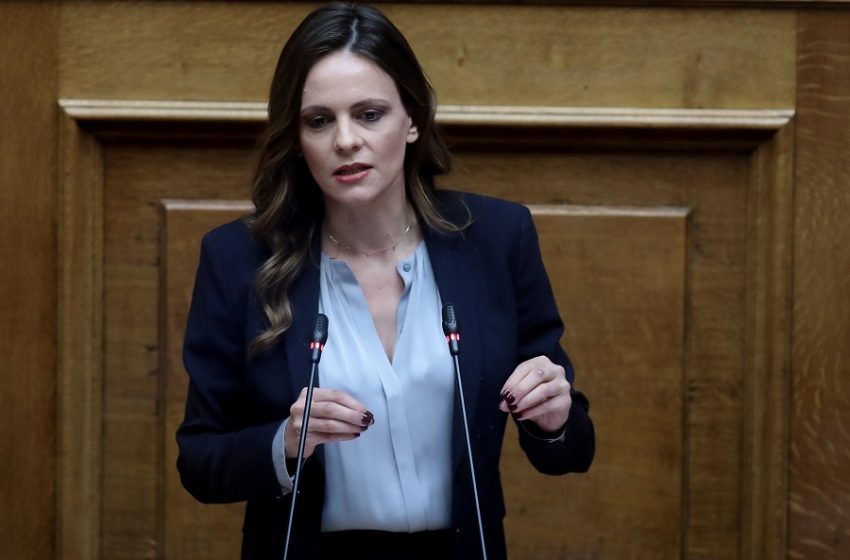  Παραιτείται και από βουλευτής η Έφη Αχτσιόγλου