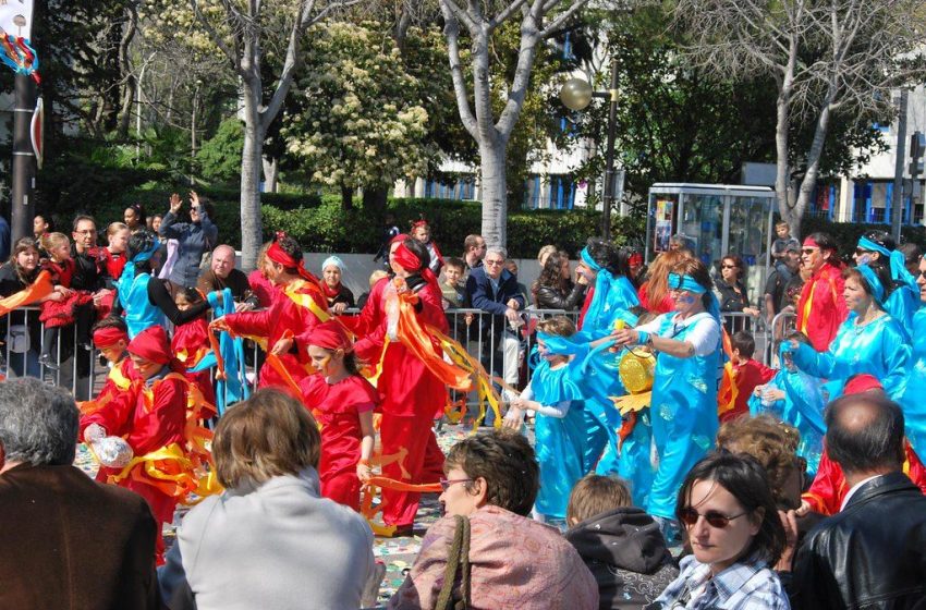  Γαλλία: 6.500 νέοι στη Μασσαλία για το καρναβάλι παρά τις απαγορεύσεις Covid (vid)