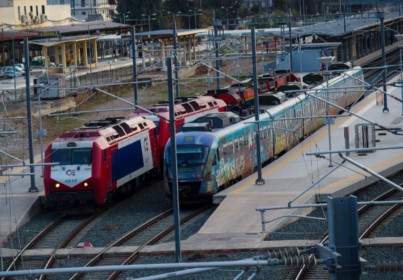  Τρένο συγκρούστηκε με φορτηγό στη Θεσσαλονίκη