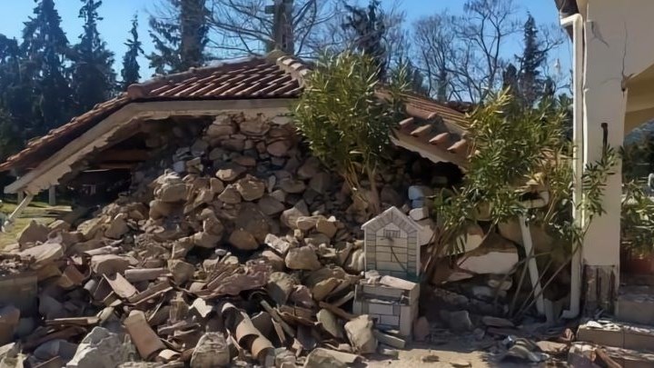  Κατέρρευσε εκκλησία στο Μεσοχώρι (εικόνες)