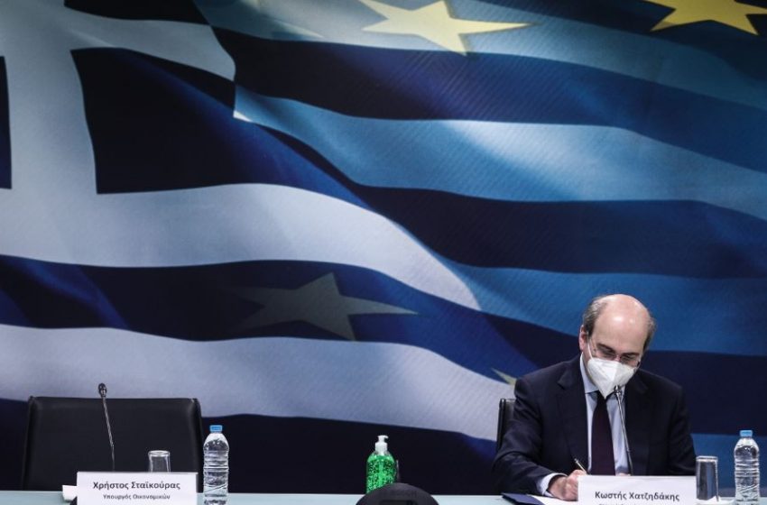  Χατζηδάκης: Nέα μέτρα στήριξης για τους εργαζόμενους στον τουρισμό